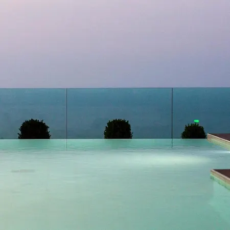 Emilia I Luxury, Amazing Seaview, Next To The Town *