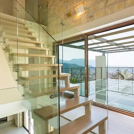 Emilia I Luxury, Amazing Seaview, Next To The Town 别墅 *